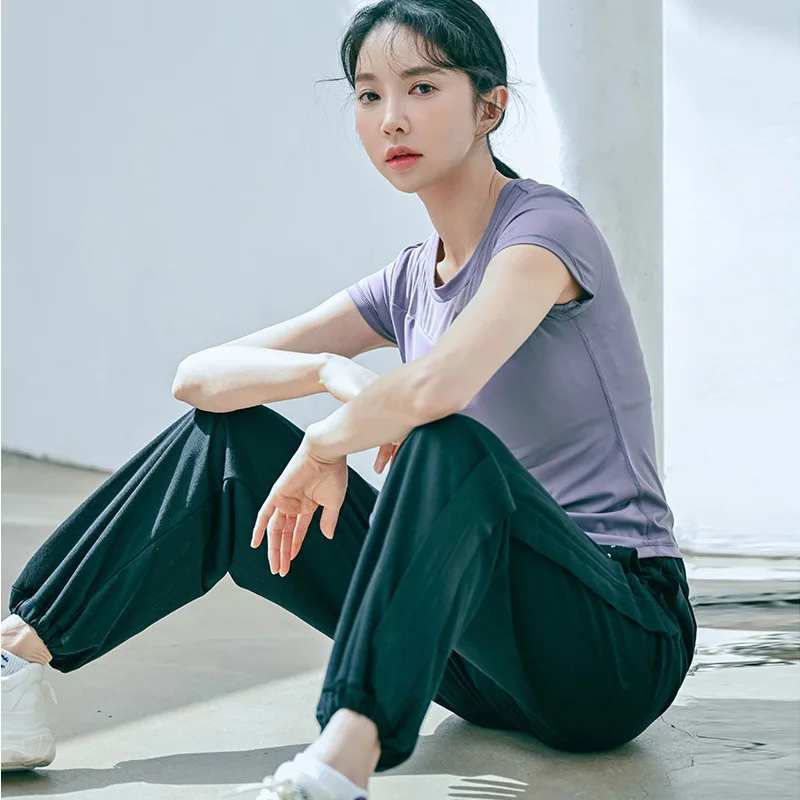 Yoga Clothes Women's New Fashion Loose Short-sleeved Sports Fitness Pilates Training Clothes Top Set with Chest Pads
Yoga Clothes Women's New Fashion Loose Short-sleeved Sports Fitness Pilates Training Clothes Top Set with Chest Pads