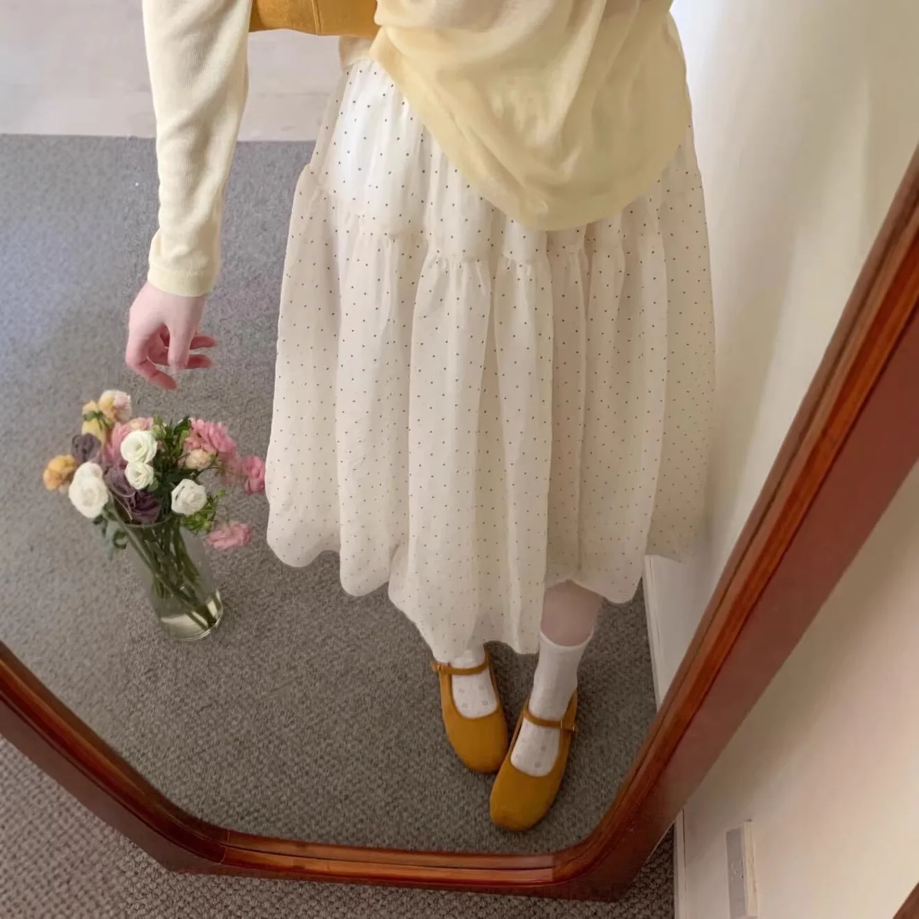 Women's White Polka Dot Tiered Midi Skirt Elastic Waist Flowy A Line Skirt
Women's White Polka Dot Tiered Midi Skirt Elastic Waist Flowy A Line Skirt
