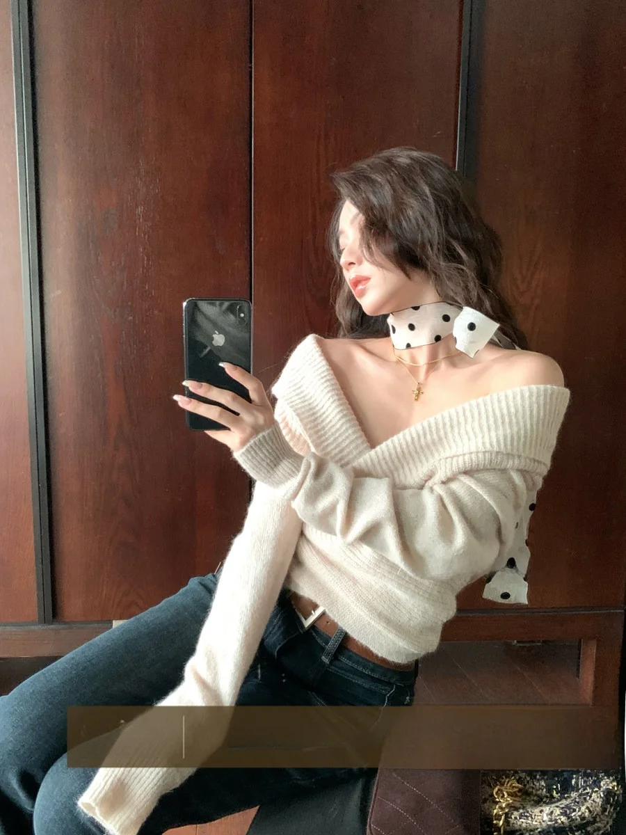 Корейский вязаный кардиган-накидка для женщин с бантом, из мериносовой шерсти, с воротником-стойкой, прямого кроя, с длинными рукавами
Корейский вязаный кардиган-накидка для женщин с бантом, из мериносовой шерсти, с воротником-стойкой, прямого кроя, с длинными рукавами