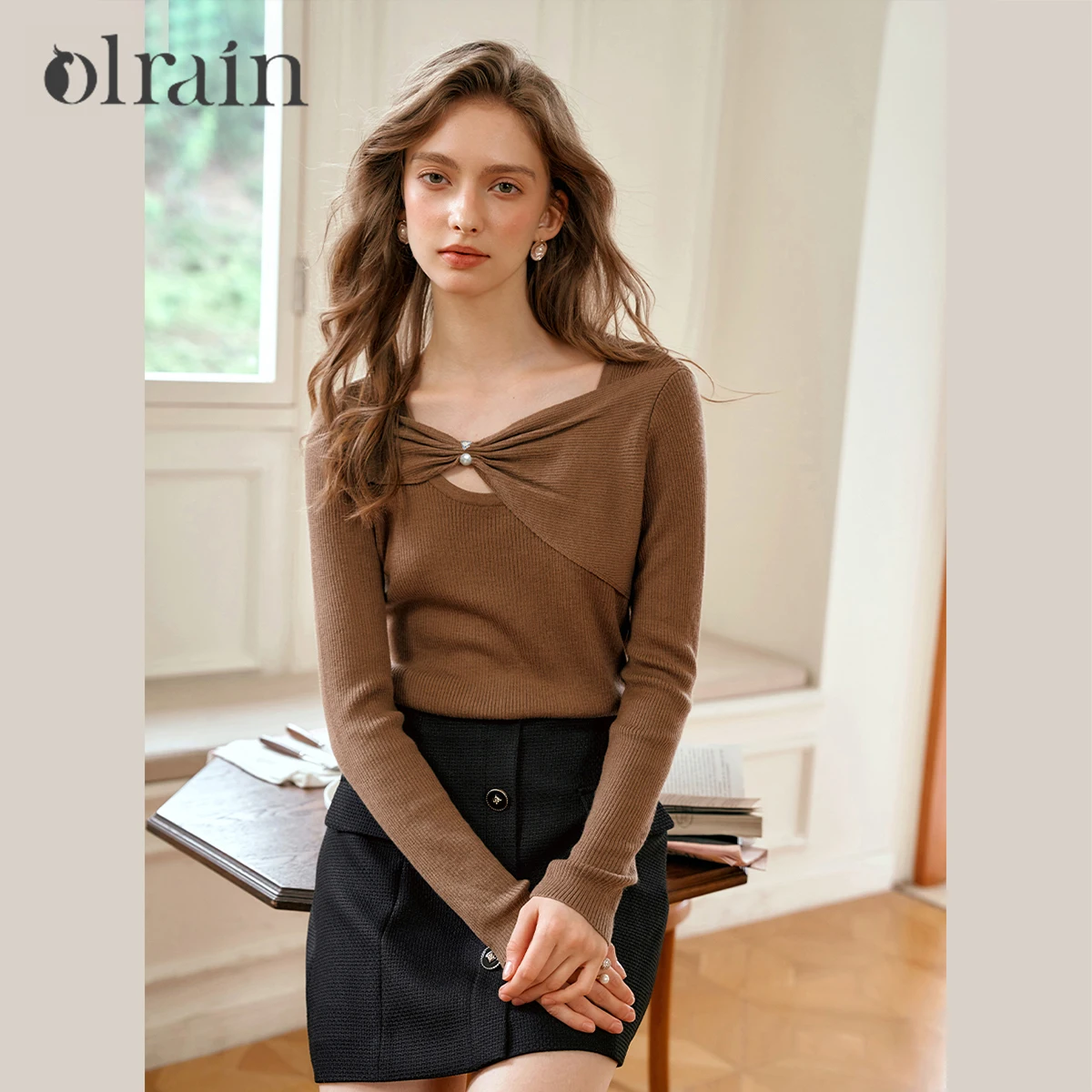 OLrain Elegant Women's Autumn Sweater 2026 New U-neck Design Long sleeve Knitted Pullover Ladies Temperament Slim Top M56QZ93069
OLrain Elegant Women's Autumn Sweater 2026 New U-neck Design Long sleeve Knitted Pullover Ladies Temperament Slim Top M56QZ93069