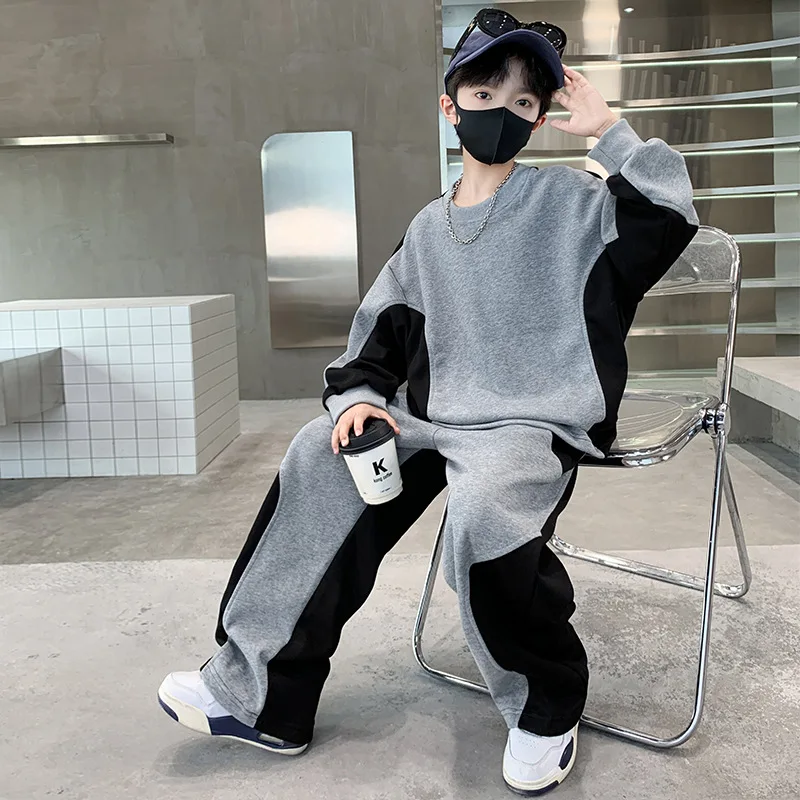 Child patchwork loose sweatshirt top + grey wide leg pant Tracksuit 4 5 8 10 12 15 year 2026 autumn winter kid boys Clothes Suit
Child patchwork loose sweatshirt top + grey wide leg pant Tracksuit 4 5 8 10 12 15 year 2026 autumn winter kid boys Clothes Suit