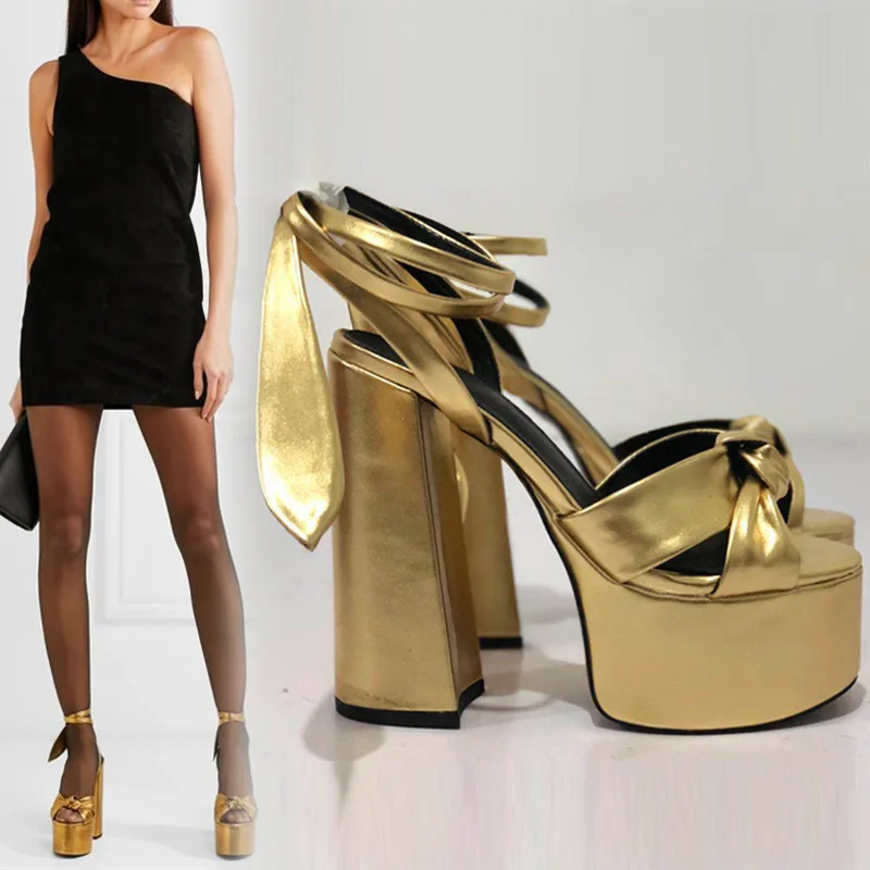 European AndAmerican Stylefish Mouththick Sole,thickhigh Heels,color Blocked Fashion Sandalsfor Women,bow Tie,heart Bindingshoes
European AndAmerican Stylefish Mouththick Sole,thickhigh Heels,color Blocked Fashion Sandalsfor Women,bow Tie,heart Bindingshoes