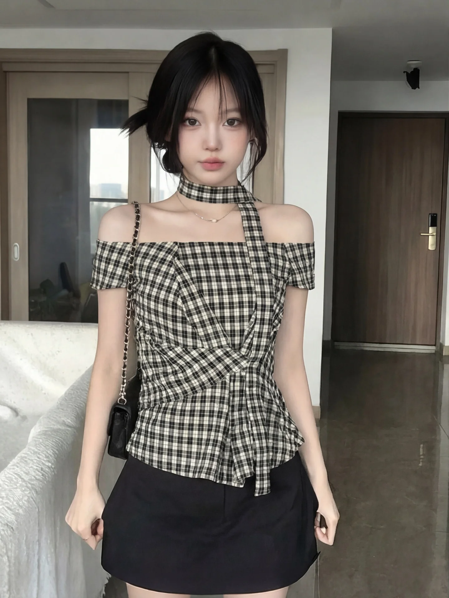 Slim Fit Plaid Strapless Crop Top Women Summer Outerwear City Walk Shoulder Baring Shirt Commute Style Regular Length Thin Model
Slim Fit Plaid Strapless Crop Top Women Summer Outerwear City Walk Shoulder Baring Shirt Commute Style Regular Length Thin Model
