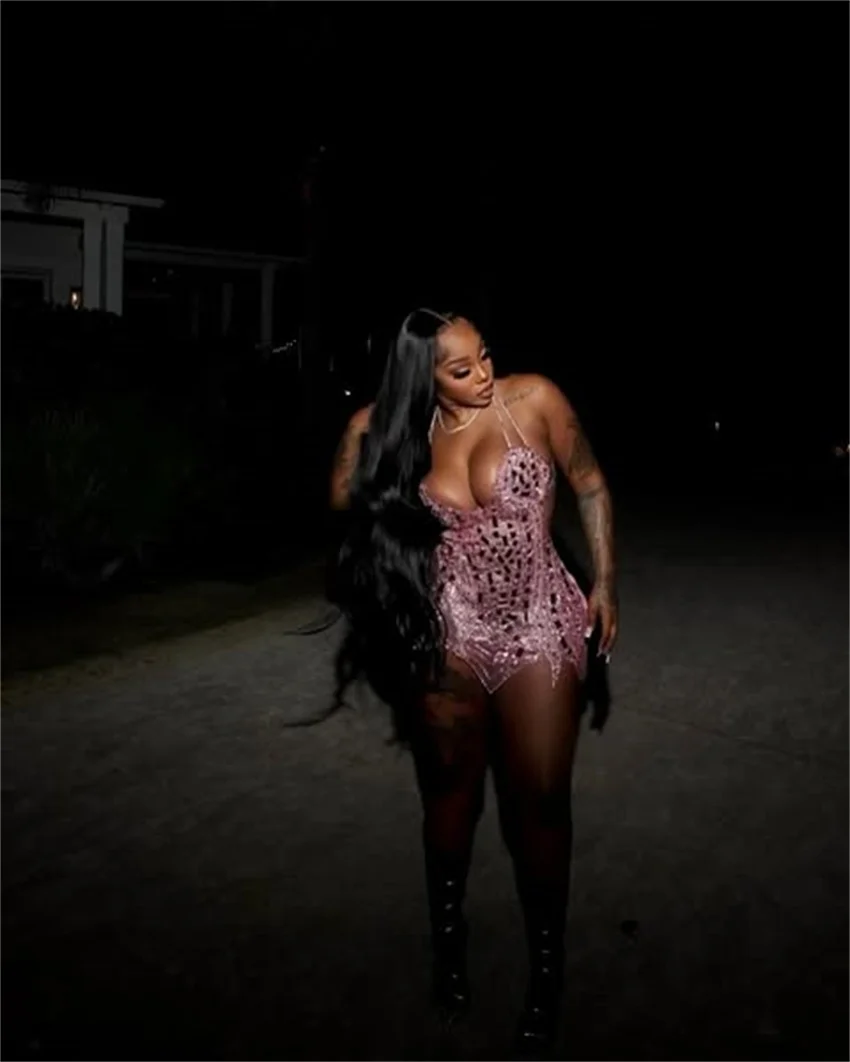 Sexy Halter Pink Prom Dresses 2025 For Black Girls Crystals Diamonds Cocktail Gowns For Birthday Party Gown Homecoming Customiz
Sexy Halter Pink Prom Dresses 2025 For Black Girls Crystals Diamonds Cocktail Gowns For Birthday Party Gown Homecoming Customiz