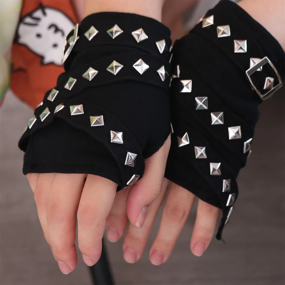 Fashion Rope Cross Rivet Gloves Hip hop Korean Style Fingerless Gloves Harajuku Gothic Short Arm Warmer Streetwear
Fashion Rope Cross Rivet Gloves Hip hop Korean Style Fingerless Gloves Harajuku Gothic Short Arm Warmer Streetwear