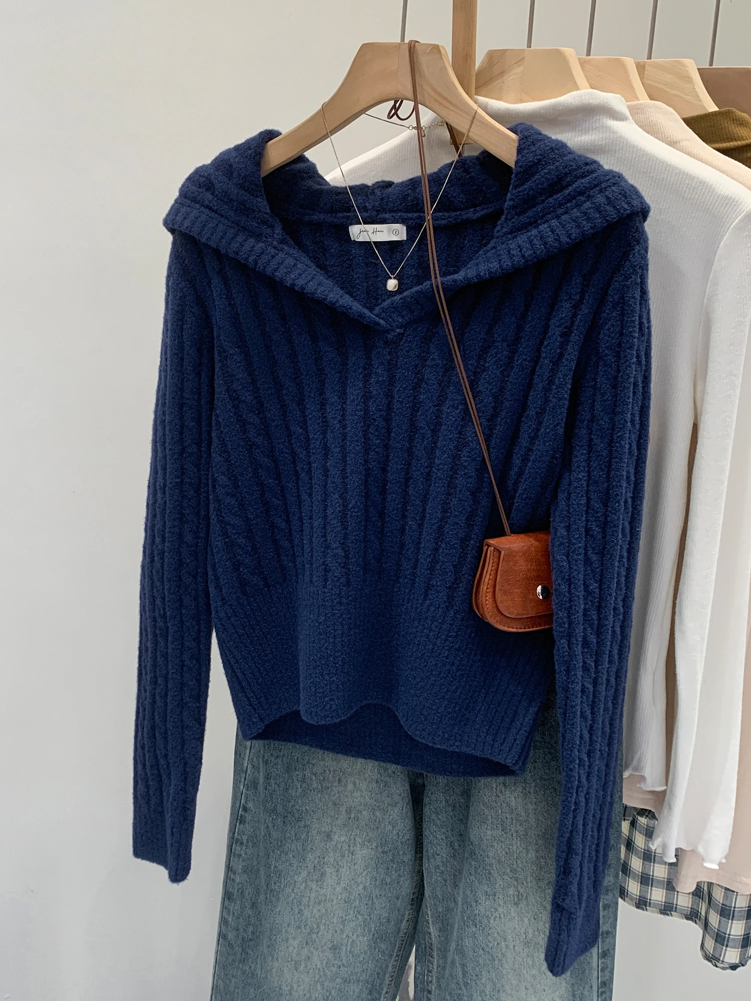 Soft Blue Green Color Knitted Hat Women's Sweater Autumn New Lazy Atmosphere Top Long Sleeve V-Neck Straight Cut Nylon Fabric
Soft Blue Green Color Knitted Hat Women's Sweater Autumn New Lazy Atmosphere Top Long Sleeve V-Neck Straight Cut Nylon Fabric