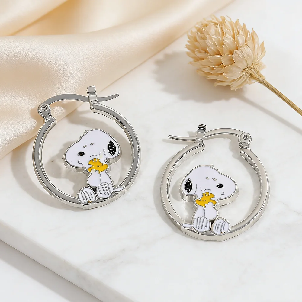 Cute Cartoon Snoopy Hollowed out Ear Studs Fashion Jewelry Accessory Gift for Girls Niche Design Ear Jewelry
Cute Cartoon Snoopy Hollowed out Ear Studs Fashion Jewelry Accessory Gift for Girls Niche Design Ear Jewelry