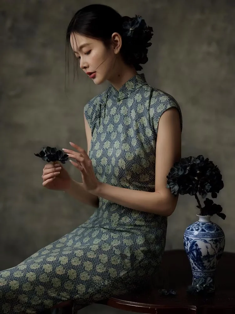 New Chinese Style Portrait Photography Art Deco Retro Cool Republic of China Style Film Studio Photography Costume
New Chinese Style Portrait Photography Art Deco Retro Cool Republic of China Style Film Studio Photography Costume