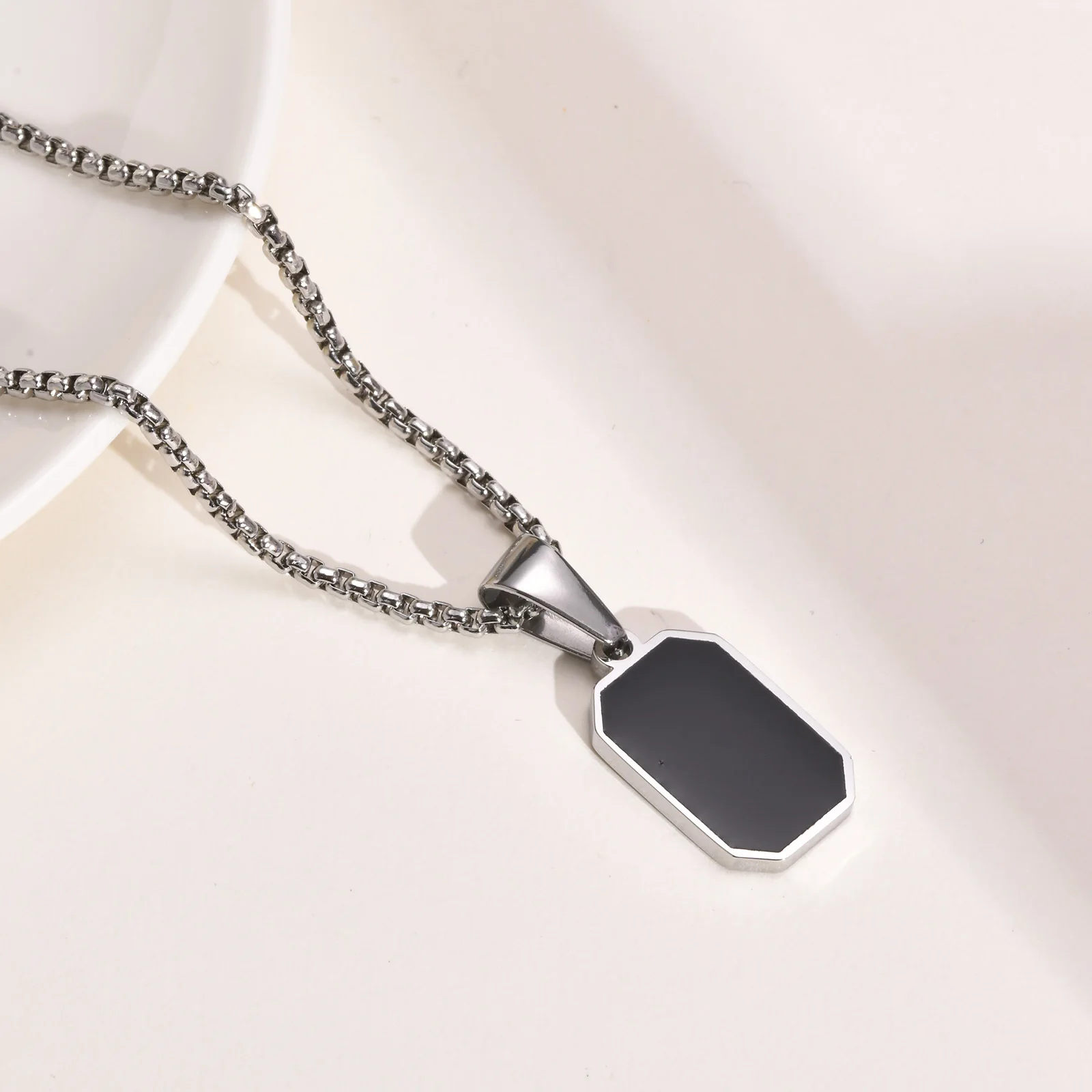Vnox Small Dogtags Pendant Necklaces for Men Boys Black Silver Color Stainless Steel Military Dog Tag with Box Chain Gift to
Vnox Small Dogtags Pendant Necklaces for Men Boys Black Silver Color Stainless Steel Military Dog Tag with Box Chain Gift to