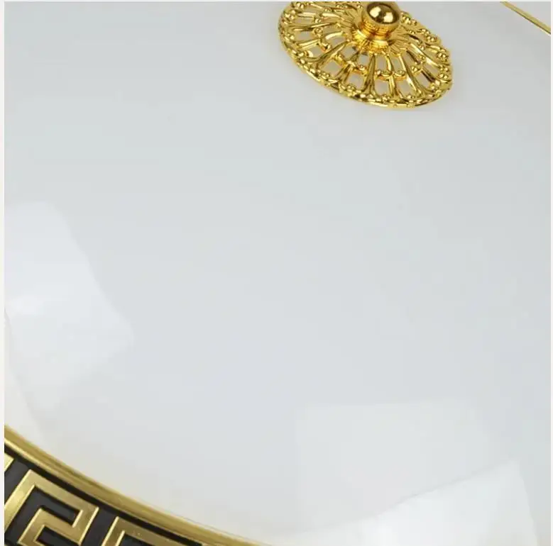 American Retro Carved Ceiling Light, Minimalist Bedroom Decoration Light, Balcony Foyer, Iron Circular Ceiling Light Fixture
American Retro Carved Ceiling Light, Minimalist Bedroom Decoration Light, Balcony Foyer, Iron Circular Ceiling Light Fixture