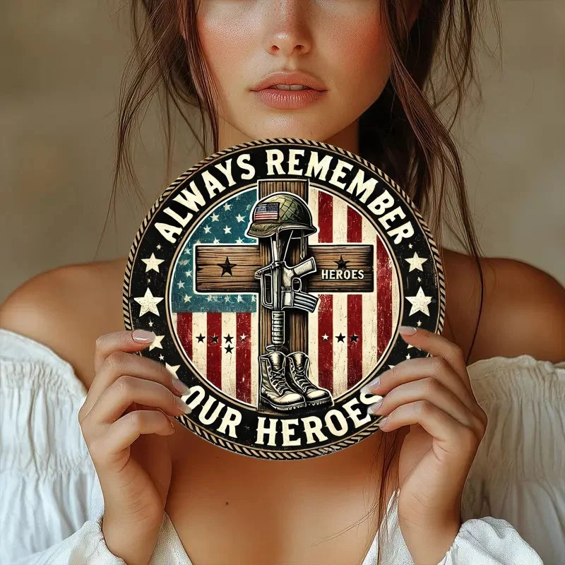 Винтажные патриотические армейские ботинки и круглый алюминиевый знак с крестом
Винтажные патриотические армейские ботинки и круглый алюминиевый знак с крестом