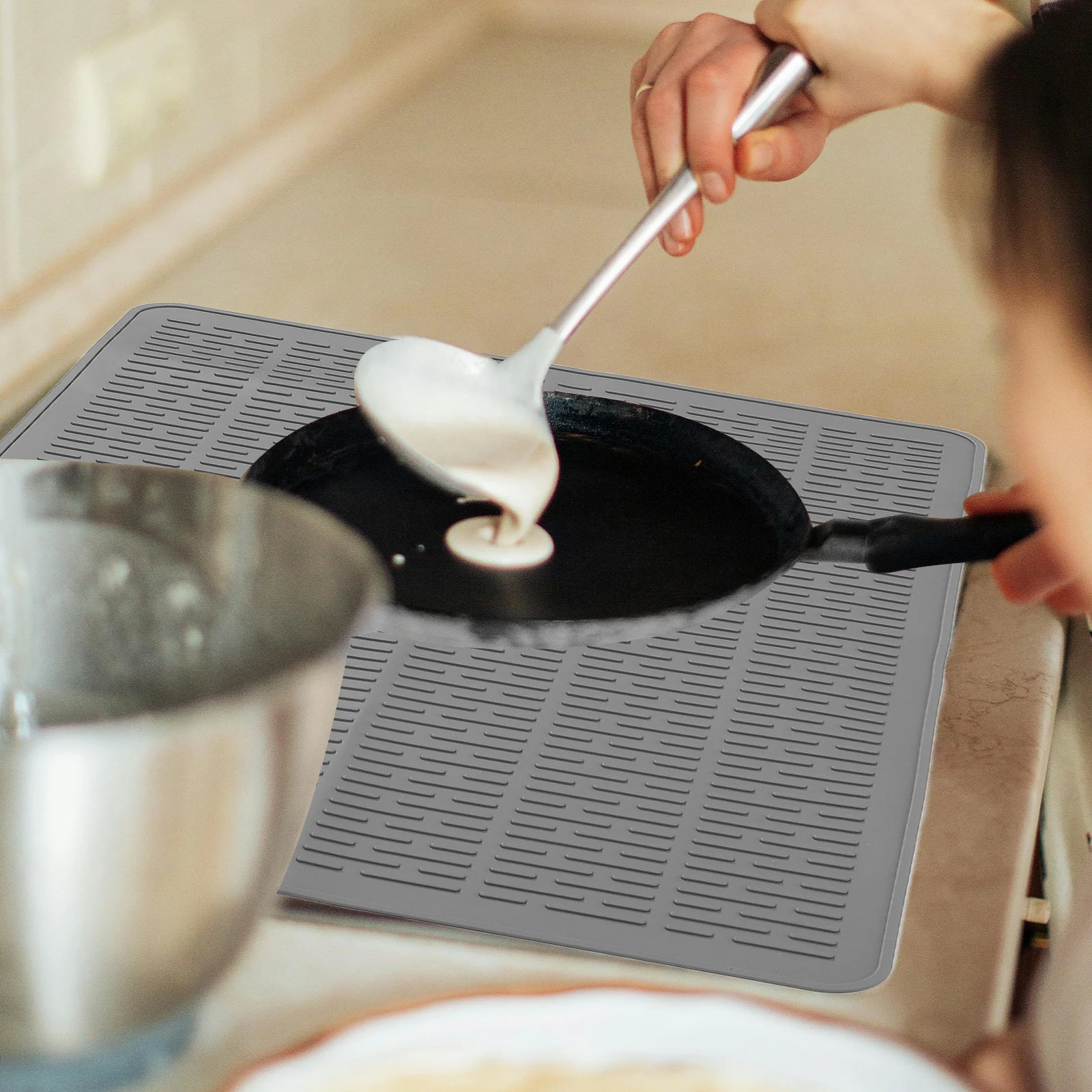 Silicone Stove Protective Pad 20x28in Black Drying Mat Countertop Oil-proof Anti-skid Heat Insulation Kitchen Supplies Cooker
Silicone Stove Protective Pad 20x28in Black Drying Mat Countertop Oil-proof Anti-skid Heat Insulation Kitchen Supplies Cooker