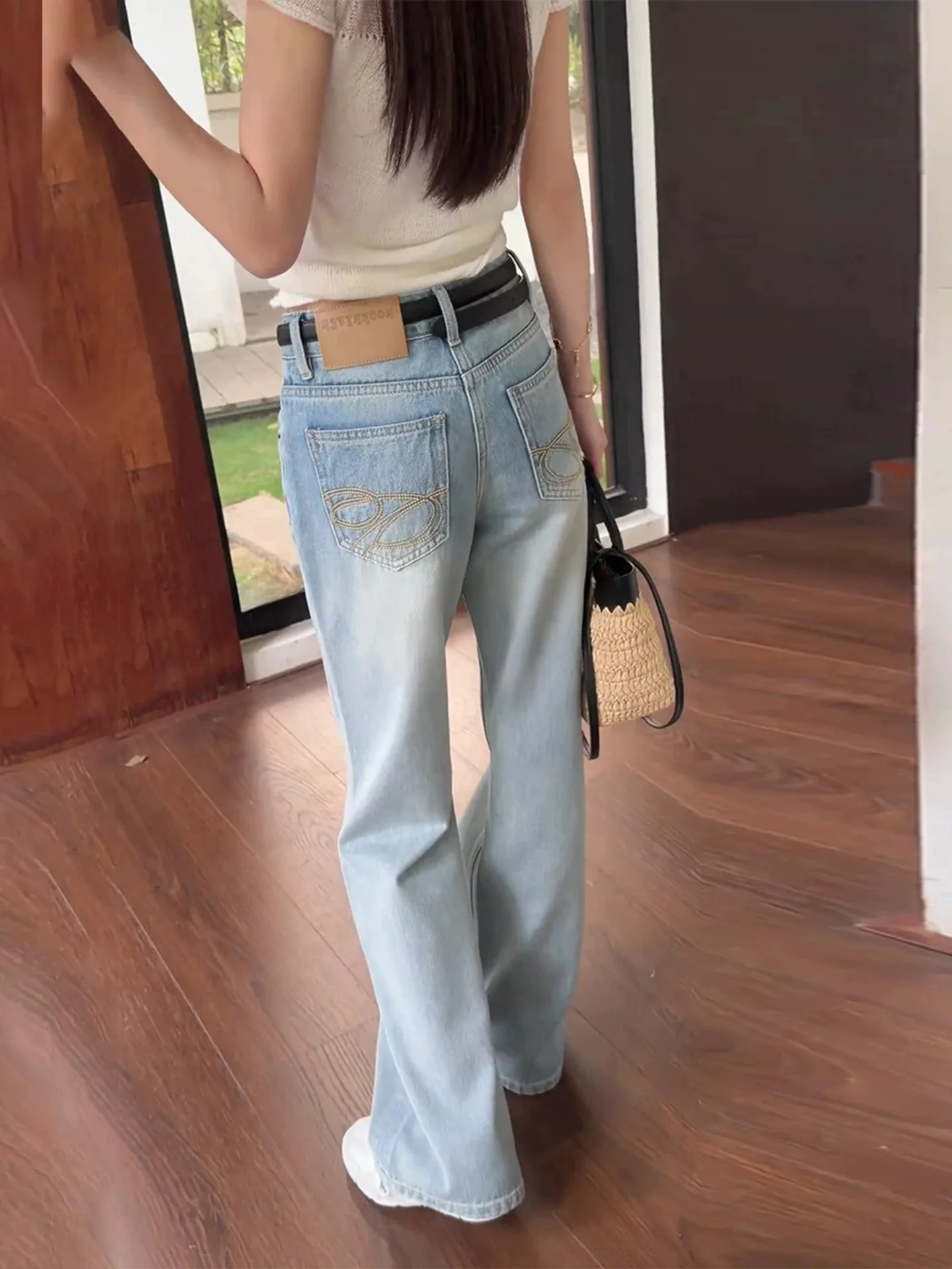 Extended Length Light Blue Mid-Low Waist Bell Bottom Jeans Women Summer Embroidered Loose Drapey Floor-Length Pants
Extended Length Light Blue Mid-Low Waist Bell Bottom Jeans Women Summer Embroidered Loose Drapey Floor-Length Pants