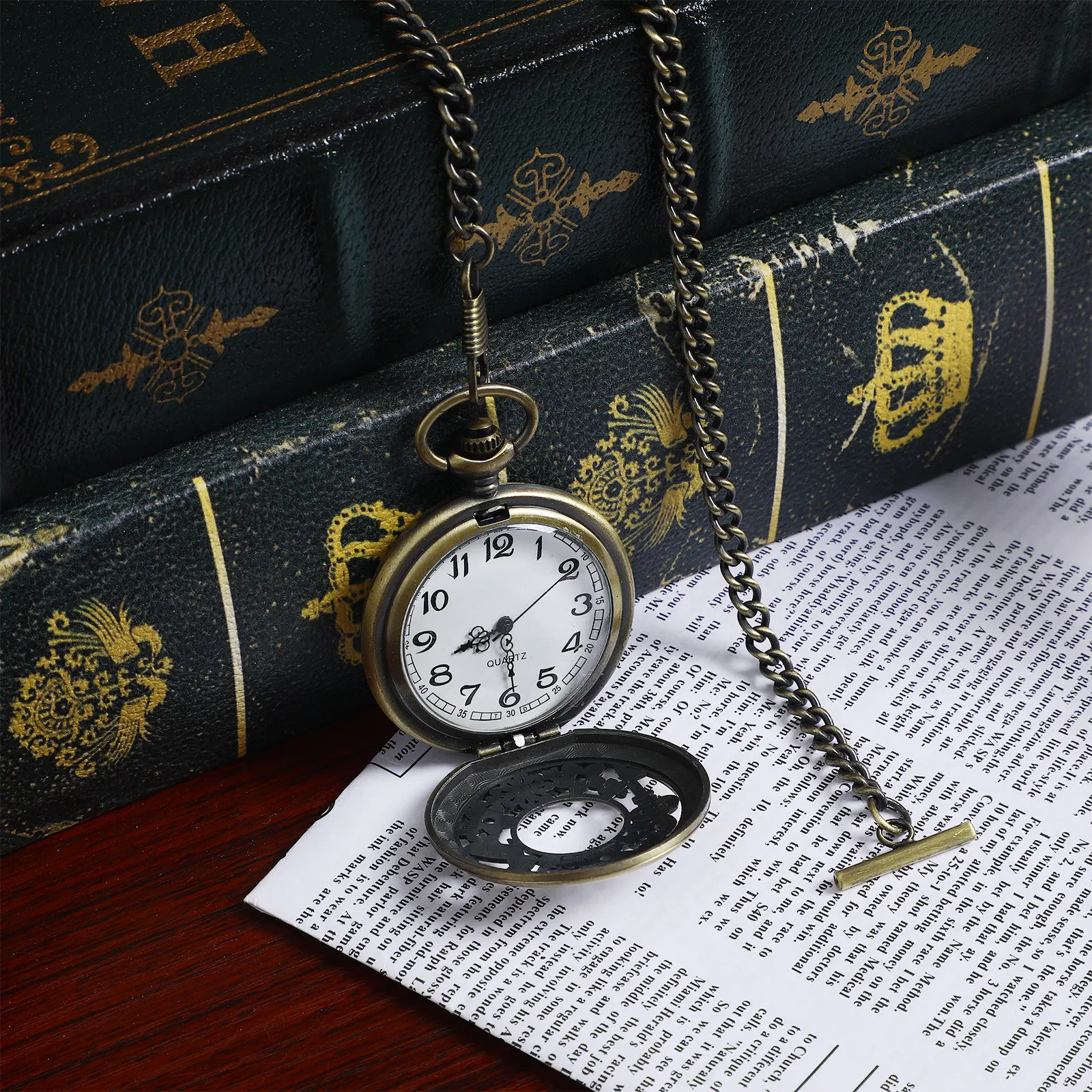 65Cm Premium Metal Pocket Watch Chain Vintage T-Bar Buckle for Men Women Retro Style Jeans Belt Keychain Decor Bronze Color
65Cm Premium Metal Pocket Watch Chain Vintage T-Bar Buckle for Men Women Retro Style Jeans Belt Keychain Decor Bronze Color