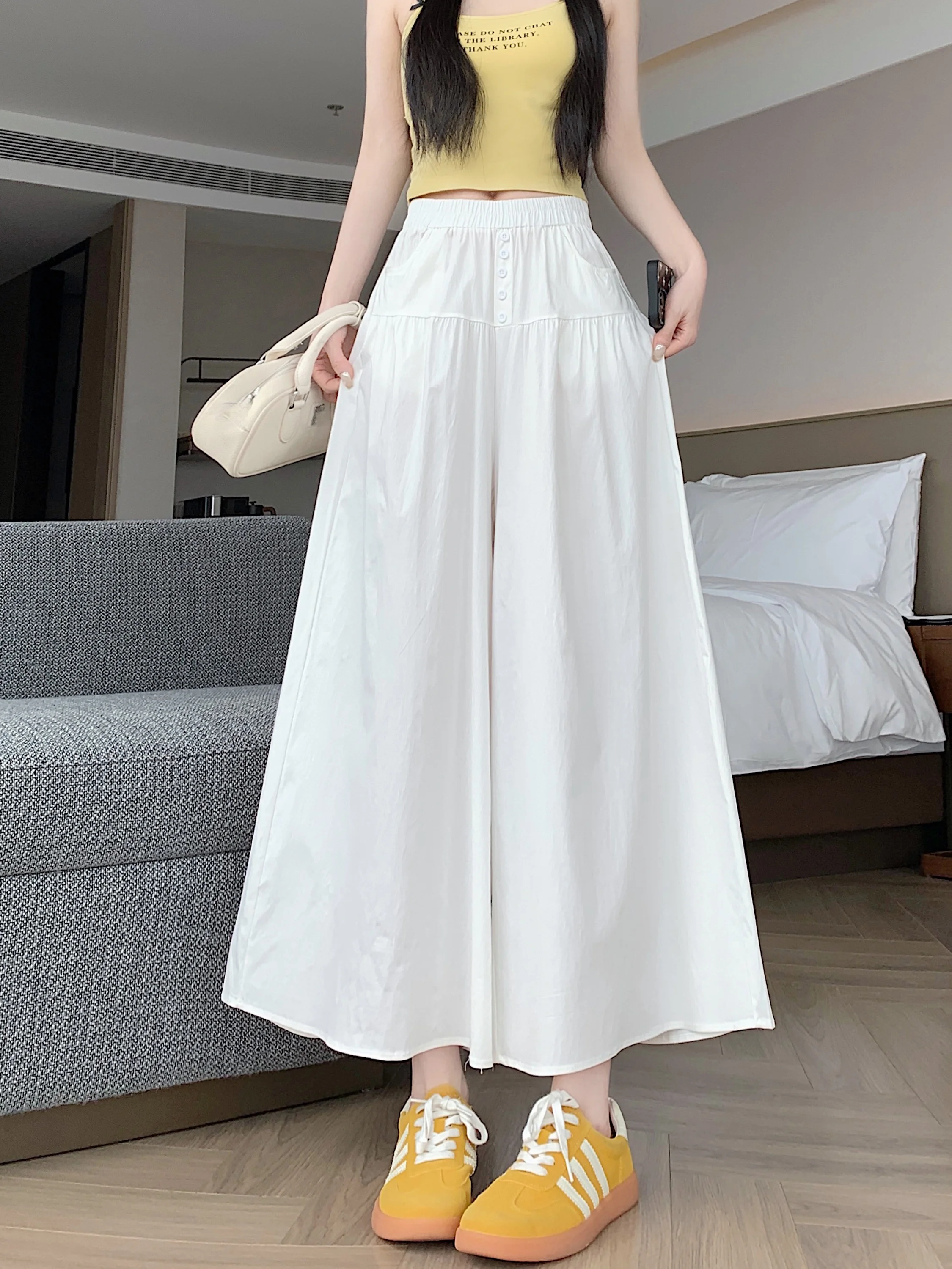 White Quick Dry Wide Leg Pants Skirt Women Summer New Thin Loose Elastic Waist Loose Nine Points Pants Casual High Waist
White Quick Dry Wide Leg Pants Skirt Women Summer New Thin Loose Elastic Waist Loose Nine Points Pants Casual High Waist