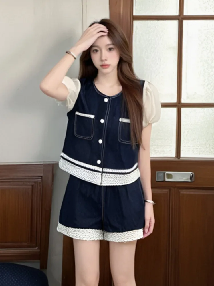 Korean Lace Patchwork Bubble Sleeve Denim Jacket Shorts Sets Casual Two Piece Set With Fashionable Design For Women's Summer
Korean Lace Patchwork Bubble Sleeve Denim Jacket Shorts Sets Casual Two Piece Set With Fashionable Design For Women's Summer