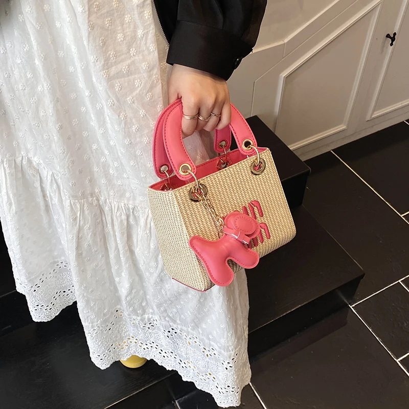 Роскошная популярная классическая женская сумка, кожаная сумка через плечо, известный дизайнер, элегантная сумка на плечо, женская большая сумка, модная
Роскошная популярная классическая женская сумка, кожаная сумка через плечо, известный дизайнер, элегантная сумка на плечо, женская большая сумка, модная