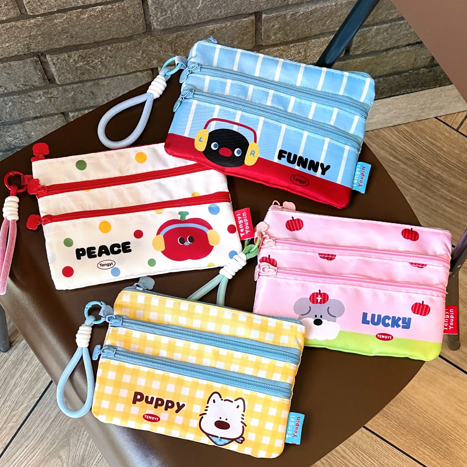 Cute Cartoon Three-Layer Passport Bag, Multifunctional Document Storage, Travel Card Bag, Portable Small Bag
Cute Cartoon Three-Layer Passport Bag, Multifunctional Document Storage, Travel Card Bag, Portable Small Bag