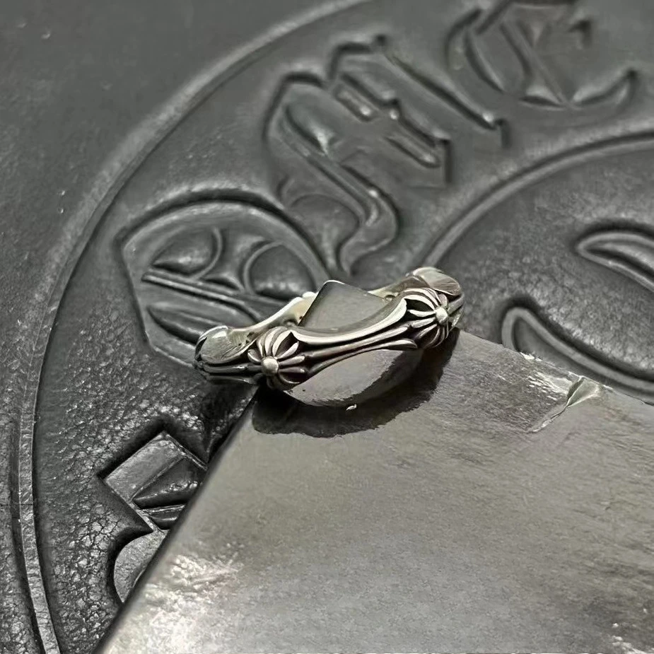 S925 Pure Silver tide cross cross flower ring men's medieval retro Thai silver niche high-end cross
S925 Pure Silver tide cross cross flower ring men's medieval retro Thai silver niche high-end cross