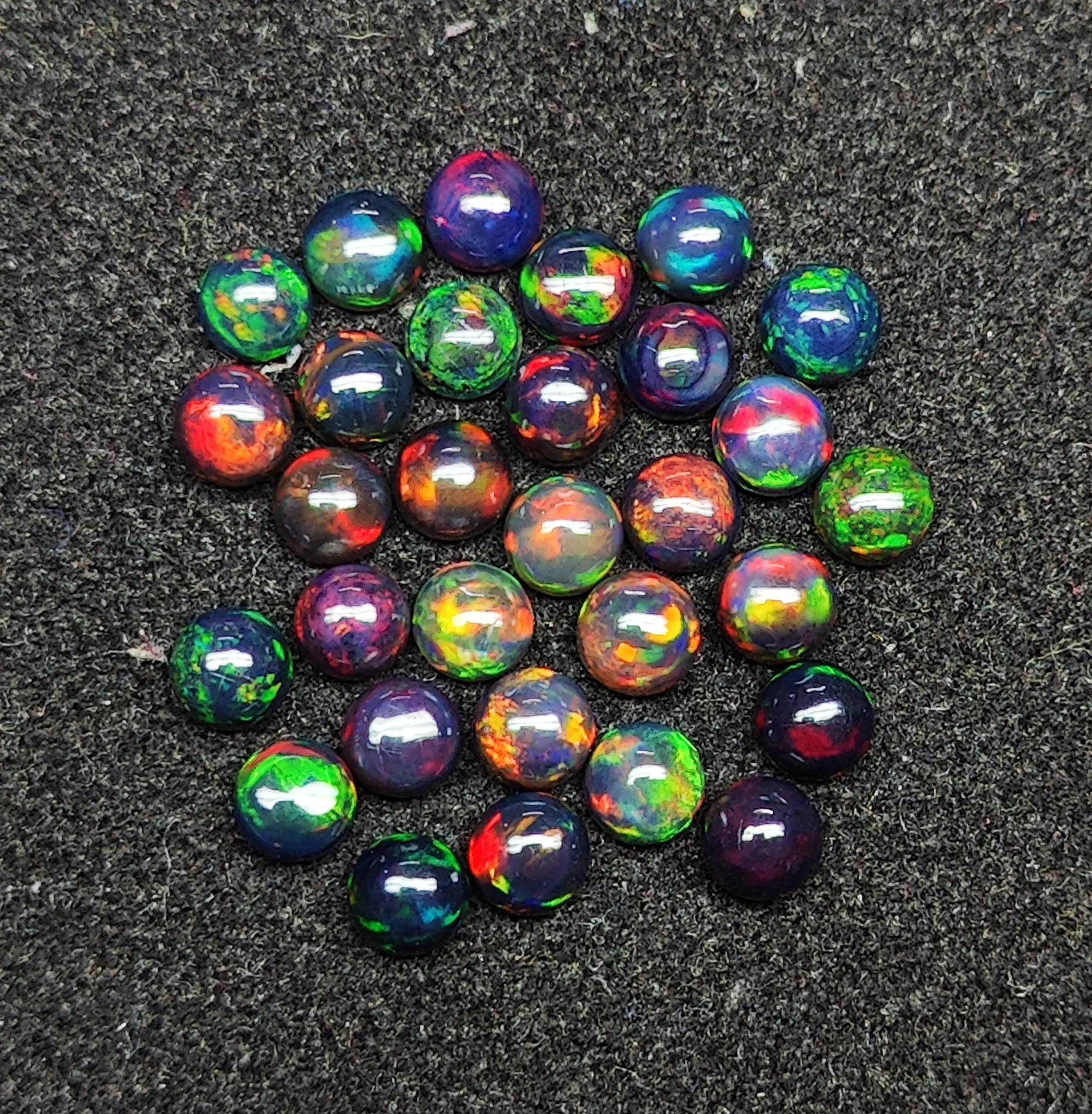 Natural Black Opal Round Shape Cabochon Smooth Polished Surface Loose Gemstones AAA Quality Sizes 4mm 6mm For Jewelry Making
Natural Black Opal Round Shape Cabochon Smooth Polished Surface Loose Gemstones AAA Quality Sizes 4mm 6mm For Jewelry Making