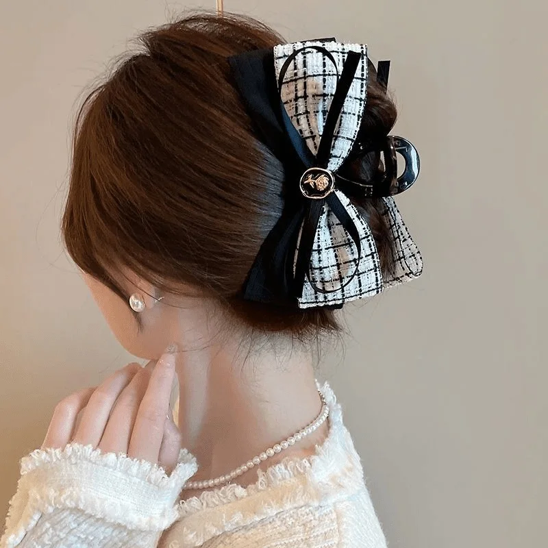 2025 Xiaoxiangfeng Hairpin Advanced Sense Bow Grab Clip Internet Celebrity New Hairpin Female Head Temperament Shark Clip Large
2025 Xiaoxiangfeng Hairpin Advanced Sense Bow Grab Clip Internet Celebrity New Hairpin Female Head Temperament Shark Clip Large