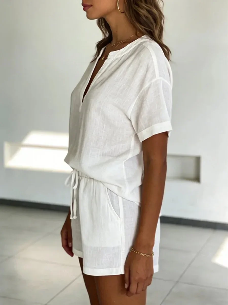 Sumuyoo The 2026 Summer Casual Pure White Shorts Set Includes A Home-style V-neck Short-sleeved Drawstring Elastic Shorts
Sumuyoo The 2026 Summer Casual Pure White Shorts Set Includes A Home-style V-neck Short-sleeved Drawstring Elastic Shorts