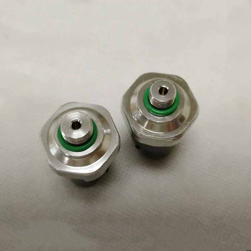 Реле давления кондиционера для клапана кондиционера Brilliance BS4/M2 BS6/M1 FRV FSV CROSS 200100200 
Реле давления кондиционера для клапана кондиционера Brilliance BS4/M2 BS6/M1 FRV FSV CROSS 200100200