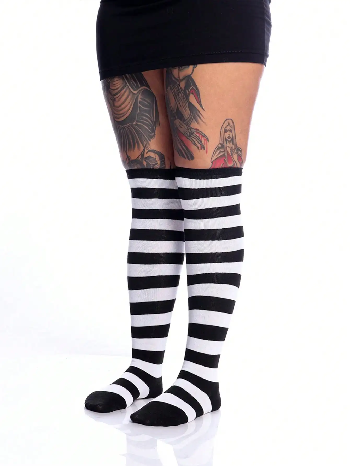 Plus Size Women's Black White Striped Thigh High Socks for Halloween Cosplay Anime
Plus Size Women's Black White Striped Thigh High Socks for Halloween Cosplay Anime