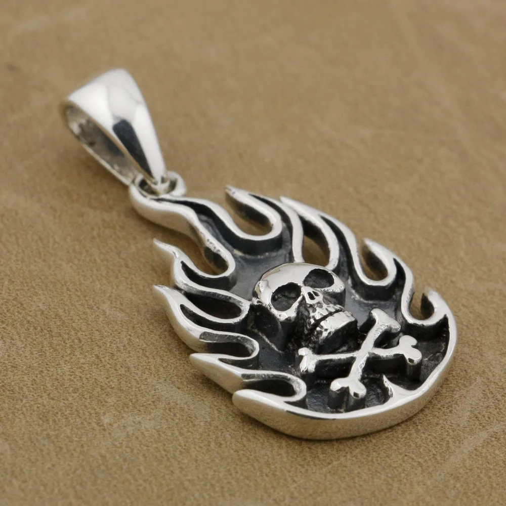 Подвеска-пират из стерлингового серебра 925 пробы с огненным черепом и костью 9E016
Подвеска-пират из стерлингового серебра 925 пробы с огненным черепом и костью 9E016