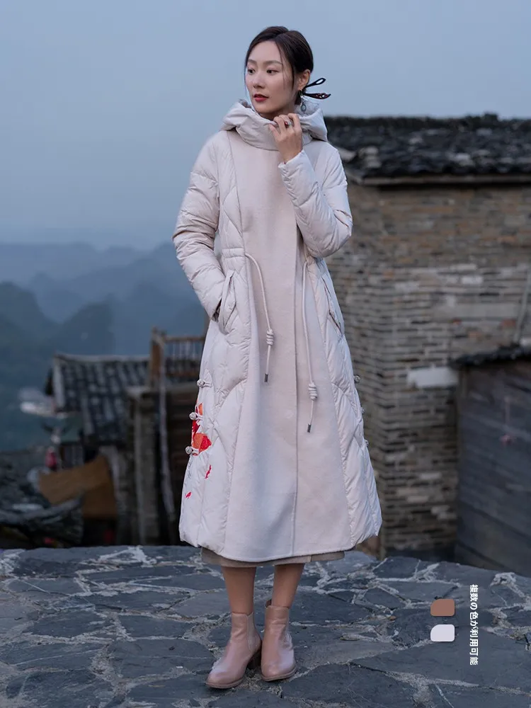 Original Winter New Arrival Embroidered White Duck down Hooded Jacket Khaki Beige Color Women's Thickened Long Sleeve Coat
Original Winter New Arrival Embroidered White Duck down Hooded Jacket Khaki Beige Color Women's Thickened Long Sleeve Coat
