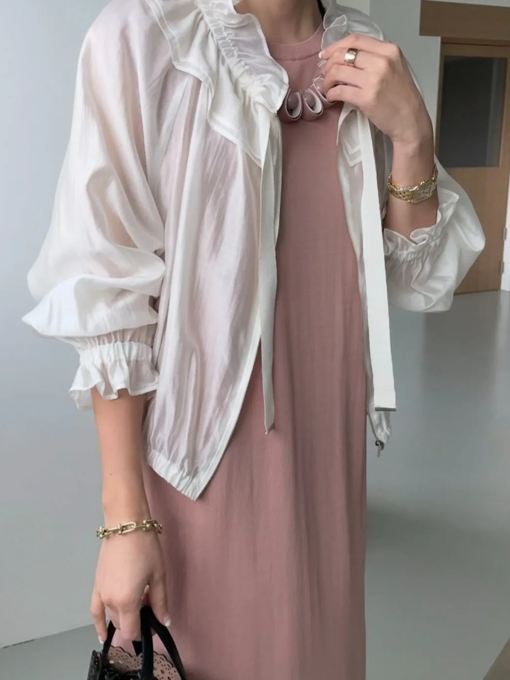 Chic Summer Design Lace Trim Belted Loose Versatile Thin Long Sve Zipper Sun Protection Outerwear for Women Commute Sle ...
Chic Summer Design Lace Trim Belted Loose Versatile Thin Long Sve Zipper Sun Protection Outerwear for Women Commute Sle ...