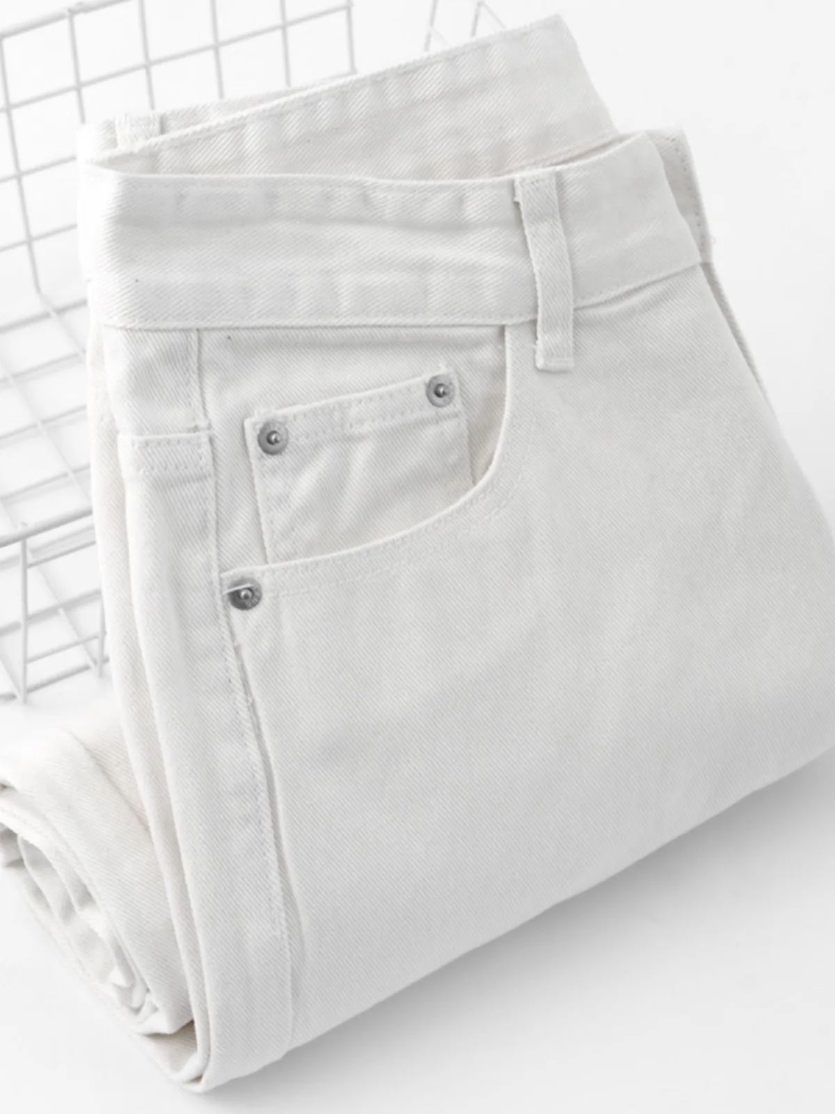 Women's Straight Leg Jeans High Waist Long Pants Casual White Simple Design Comfortable Loose Fit Spring Autumn Fashion
Women's Straight Leg Jeans High Waist Long Pants Casual White Simple Design Comfortable Loose Fit Spring Autumn Fashion