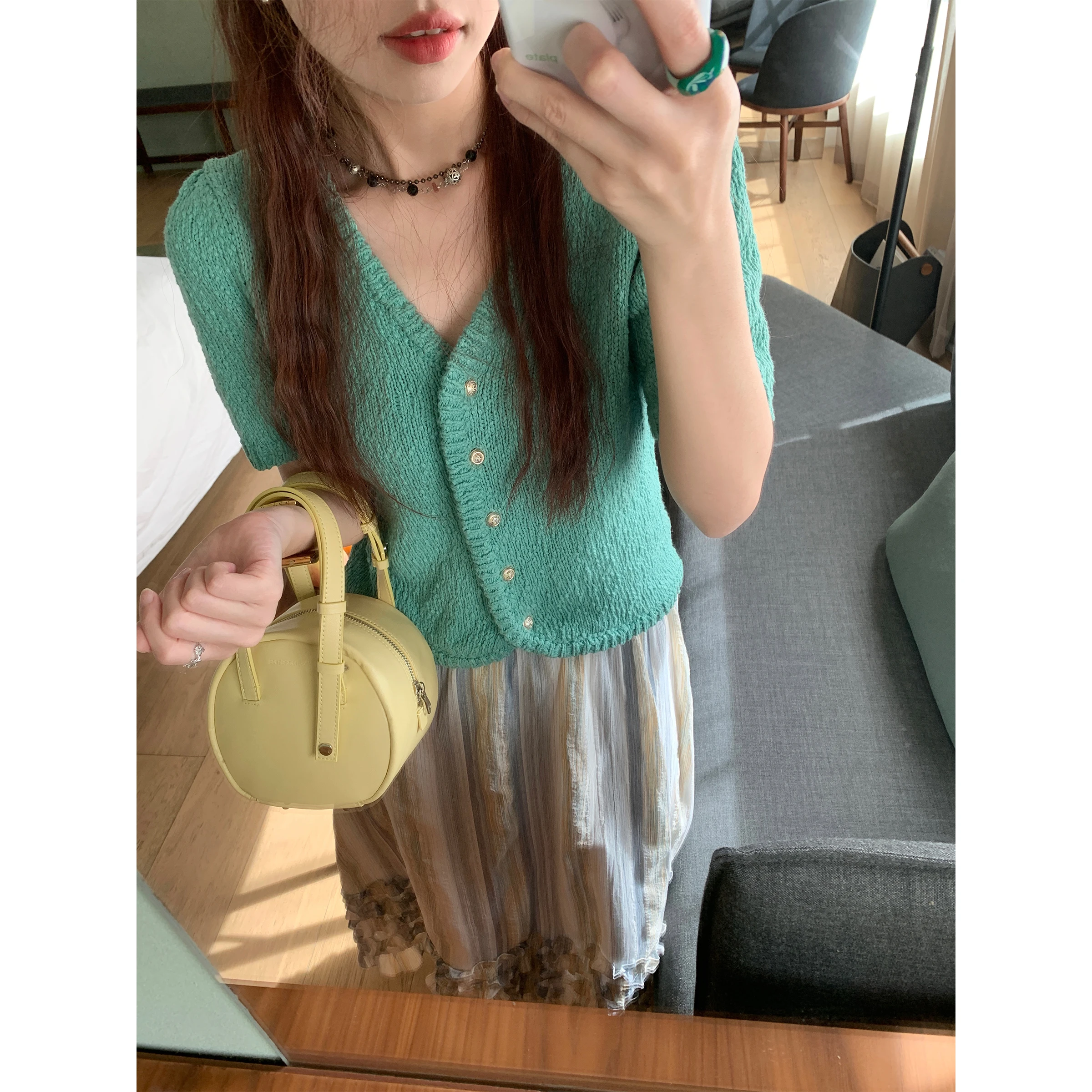 Женский летний вязаный кардиган Hi Hi Dry Cup V-ne ort Sve Retro белого цвета с узором таро или пейсли, вязаная одежда
Женский летний вязаный кардиган Hi Hi Dry Cup V-ne ort Sve Retro белого цвета с узором таро или пейсли, вязаная одежда