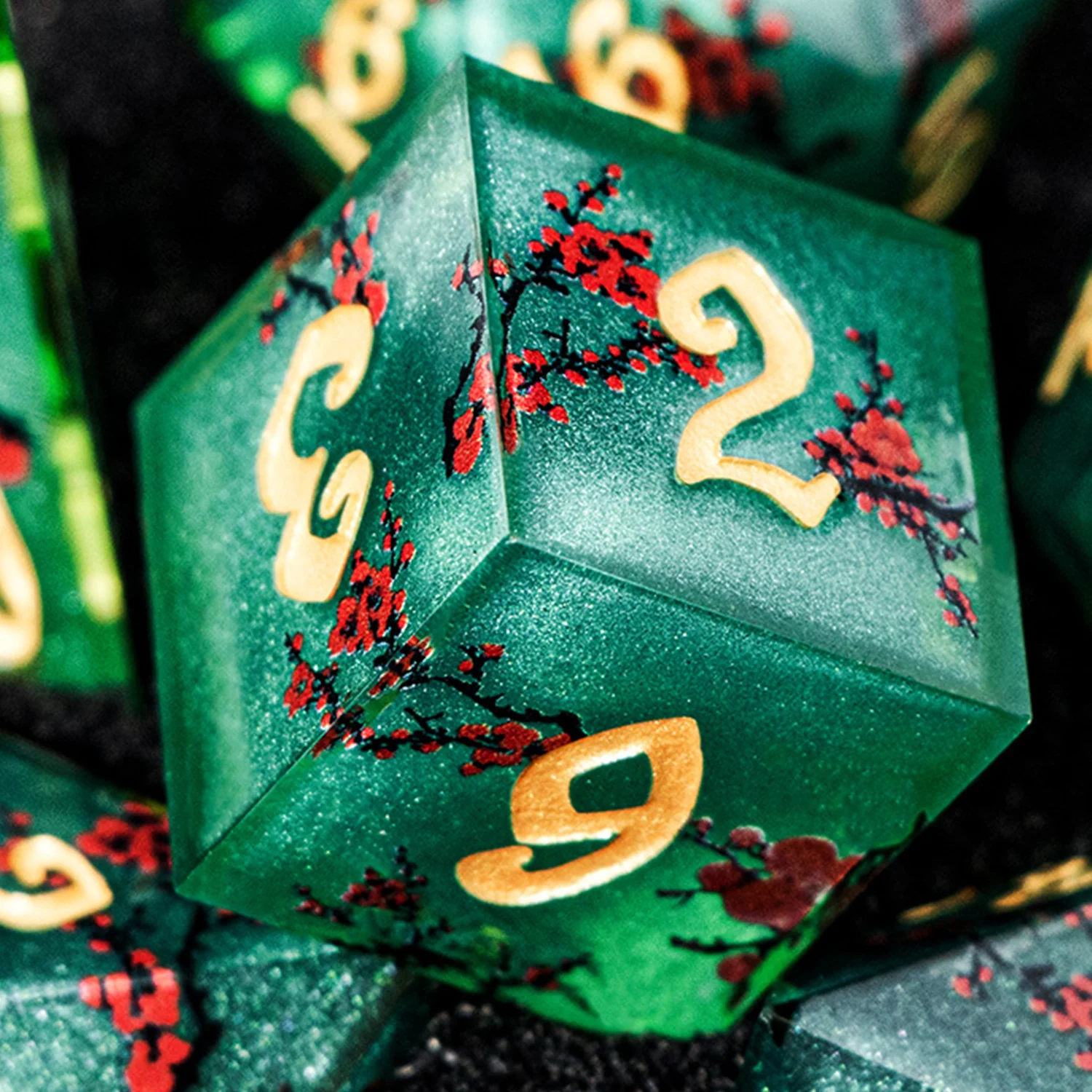 D20 Green Plum Blossom Dnd Dungeon and Dragon Двухслойные кубики из смолы с острыми краями D и D D&D Многогранные ролевые игровые кости
D20 Green Plum Blossom Dnd Dungeon and Dragon Двухслойные кубики из смолы с острыми краями D и D D&D Многогранные ролевые игровые кости
