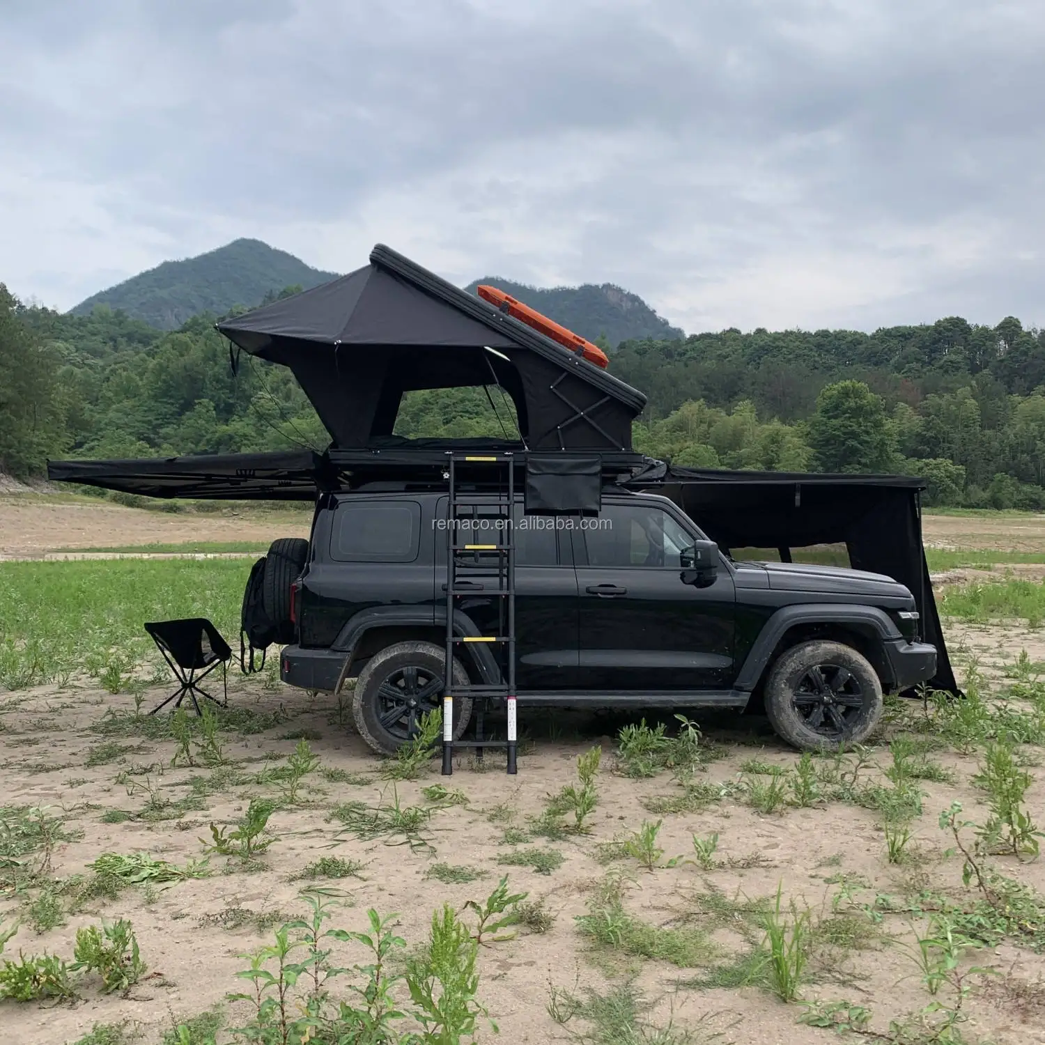 Remaco Overland Touring OEM 4x4 4WD F150 Large 4 Person XL Hardtop Rooftop Tent With Skylight Hard Shell Roof Top Tent
Remaco Overland Touring OEM 4x4 4WD F150 Large 4 Person XL Hardtop Rooftop Tent With Skylight Hard Shell Roof Top Tent