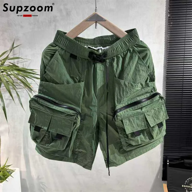 Supzoom Новое поступление, модные летние свободные повседневные шорты с поясом, модные уличные модные шорты с карманами и сеткой, персонализированные мужские шорты
Supzoom Новое поступление, модные летние свободные повседневные шорты с поясом, модные уличные модные шорты с карманами и сеткой, персонализированные мужские шорты