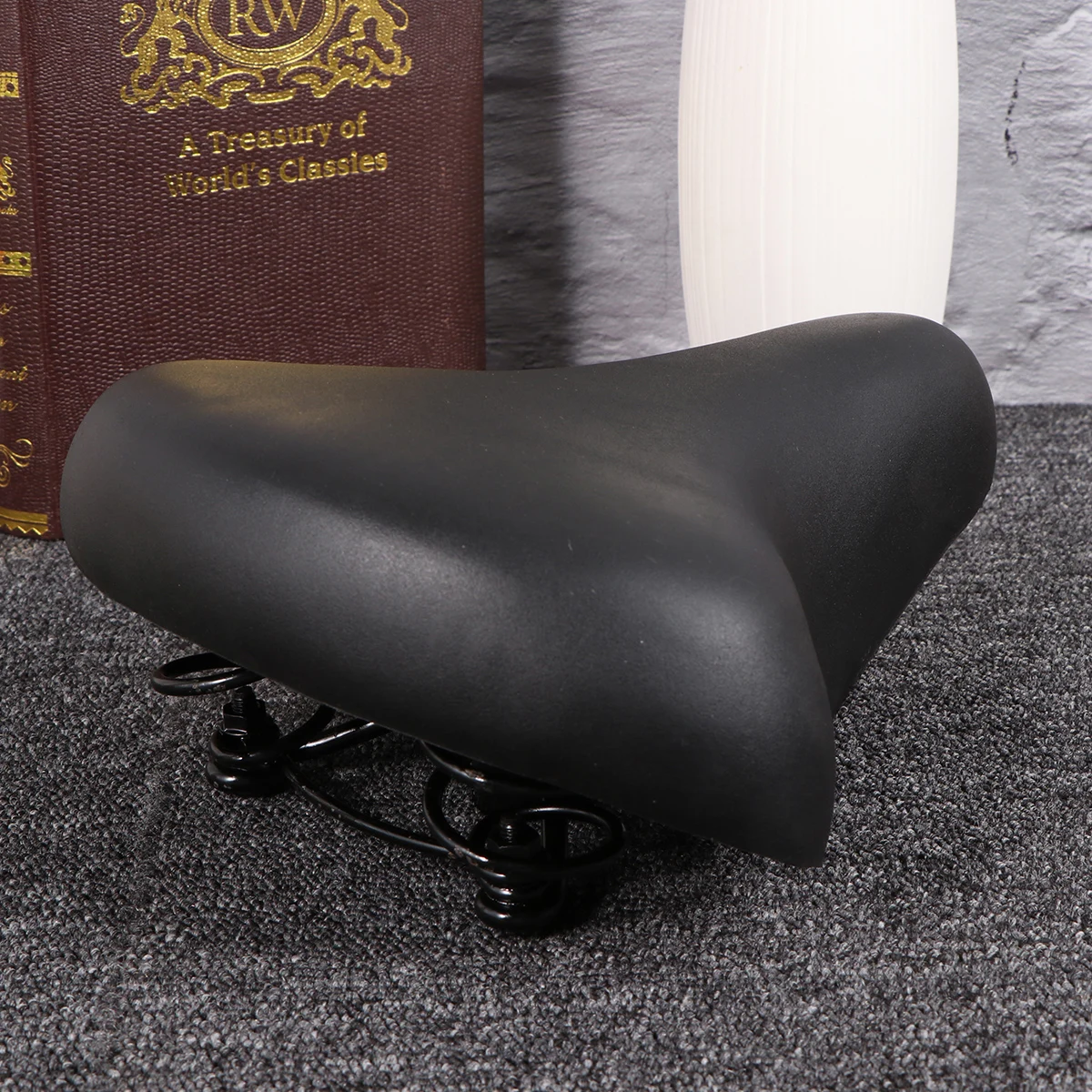 Bicycle Saddle Bike Seat Cushion Mountain Black Comfortable Durable Outdoor Cycling Premium Material Long Term Use
Bicycle Saddle Bike Seat Cushion Mountain Black Comfortable Durable Outdoor Cycling Premium Material Long Term Use