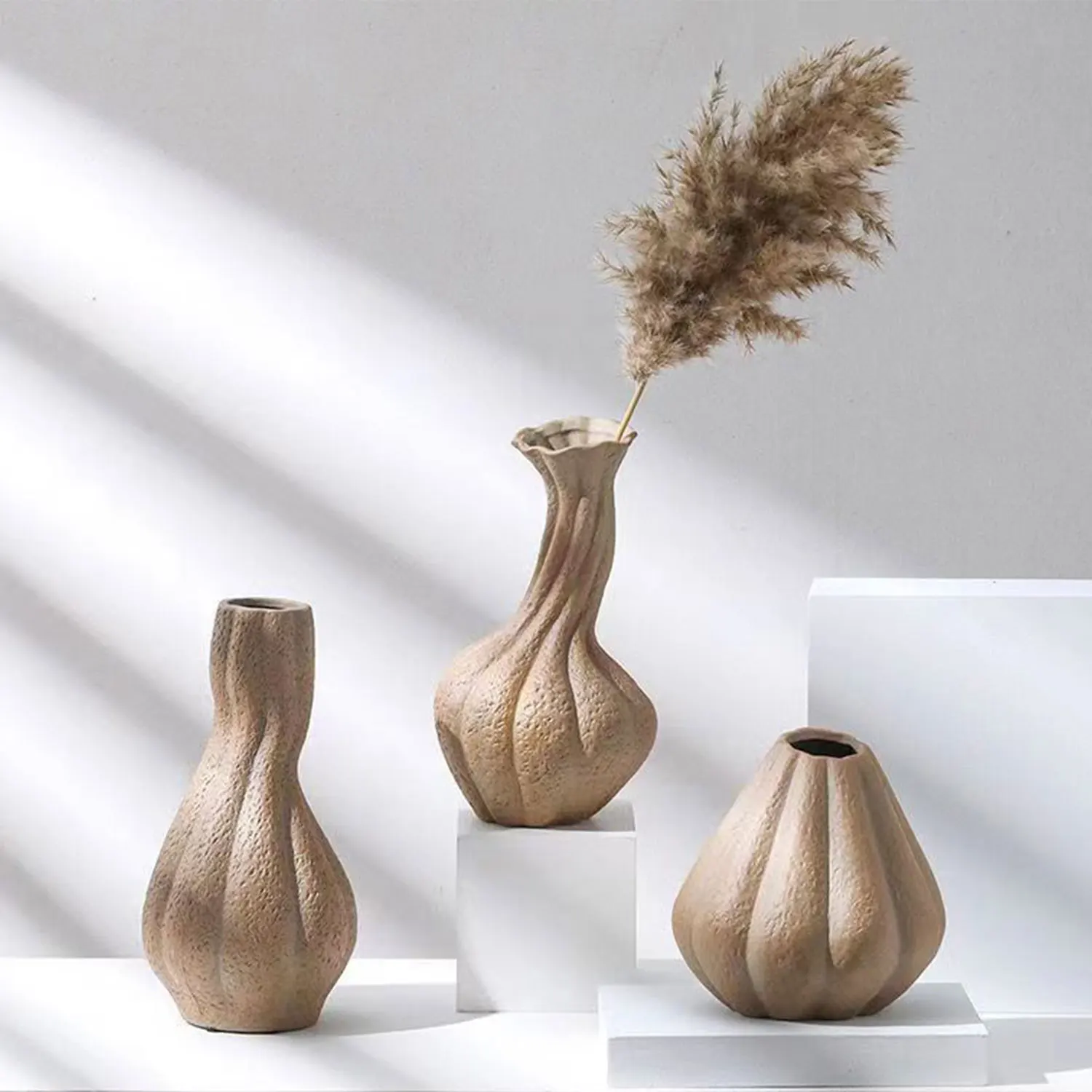 1pcs Nordic Plant Vase for Home Decoration Ceramic Flower artists polygon-shaped Plants Wedding Decorative Dining Table Bedroom
1pcs Nordic Plant Vase for Home Decoration Ceramic Flower artists polygon-shaped Plants Wedding Decorative Dining Table Bedroom