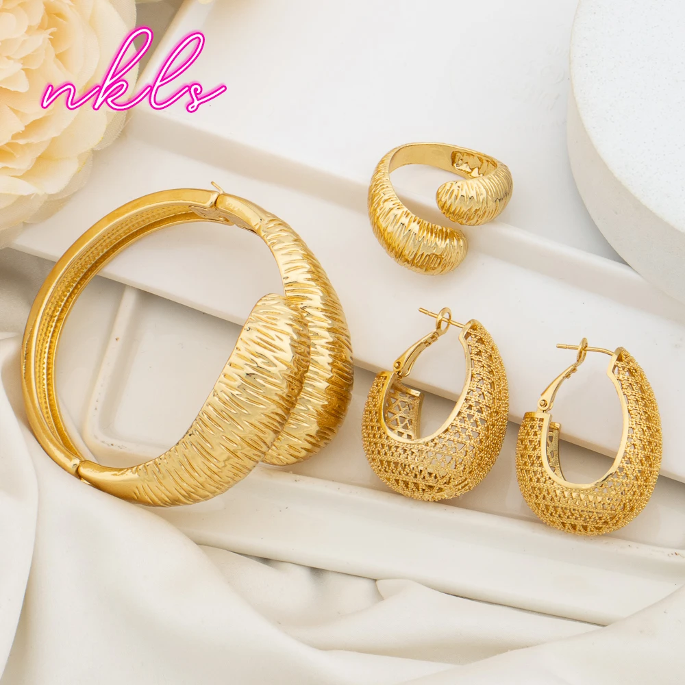 Large Hoop Earring Cuff Bangle for Women Flower Gold Color Bracelet Ring Jewelry Set Luxury Copper Fashion Birthday Party Gift
Large Hoop Earring Cuff Bangle for Women Flower Gold Color Bracelet Ring Jewelry Set Luxury Copper Fashion Birthday Party Gift