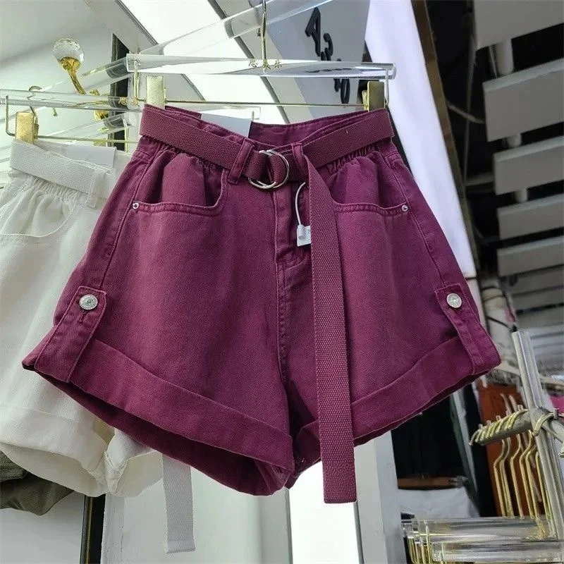 Джинсовые шорты с высокой талией для женщин, летние, новые, свободного кроя, с эффектом похудения, в ярких цветах, персонализированные, широкие штанины, джинсы-шорты средней длины
Джинсовые шорты с высокой талией для женщин, летние, новые, свободного кроя, с эффектом похудения, в ярких цветах, персонализированные, широкие штанины, джинсы-шорты средней длины