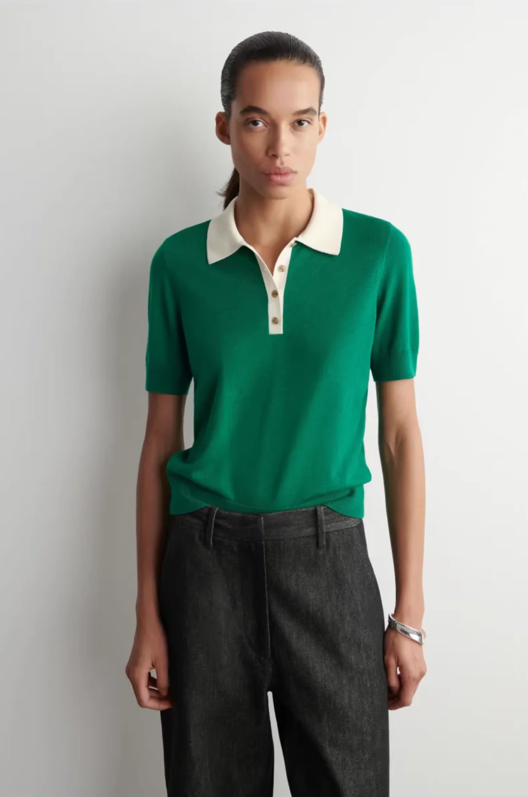 Ethereal costume 2026 YAZHIMEI spring new style of Women's casual fashion standard-fit green/white wool blend polo shirt
Ethereal costume 2026 YAZHIMEI spring new style of Women's casual fashion standard-fit green/white wool blend polo shirt