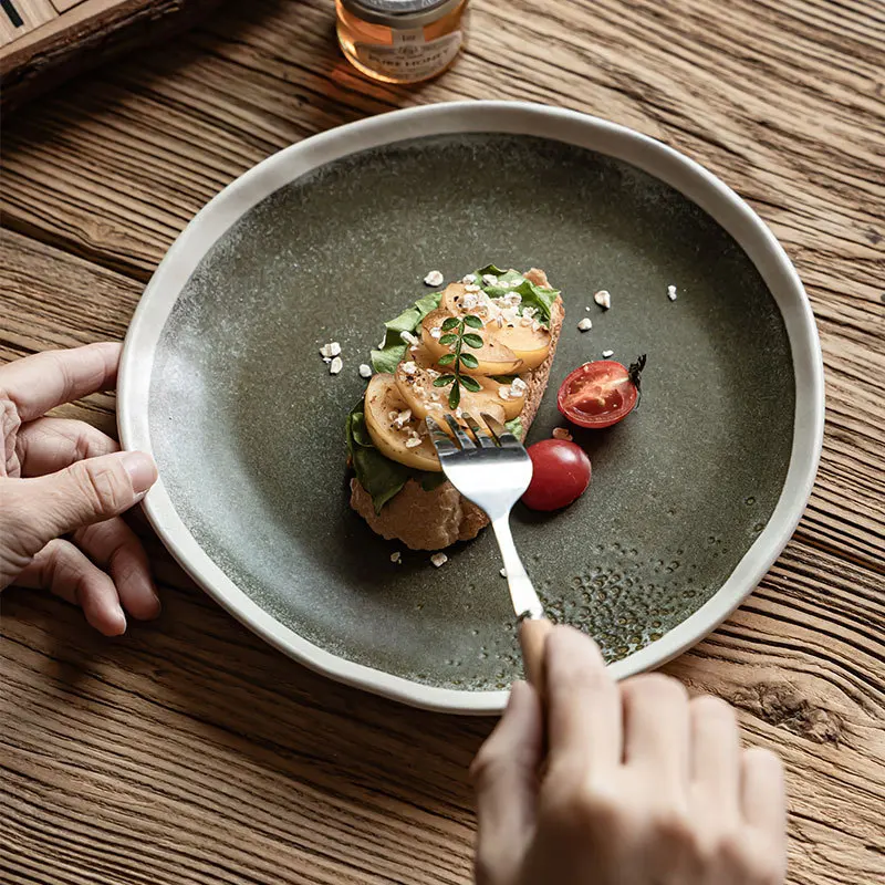 Creative White Rim Plate Retro Ceramic Steak Plate Irregular Western Dishware Home Dining Plate
Creative White Rim Plate Retro Ceramic Steak Plate Irregular Western Dishware Home Dining Plate