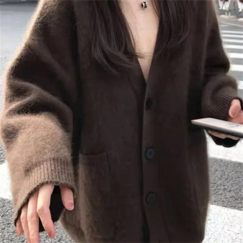 Women Autumn Winter Long Sleeve Soft Sweater Coat Woman Wild Button Up Knitted Cardigans Korean Fashion Warm V Neck Cardigan
Women Autumn Winter Long Sleeve Soft Sweater Coat Woman Wild Button Up Knitted Cardigans Korean Fashion Warm V Neck Cardigan