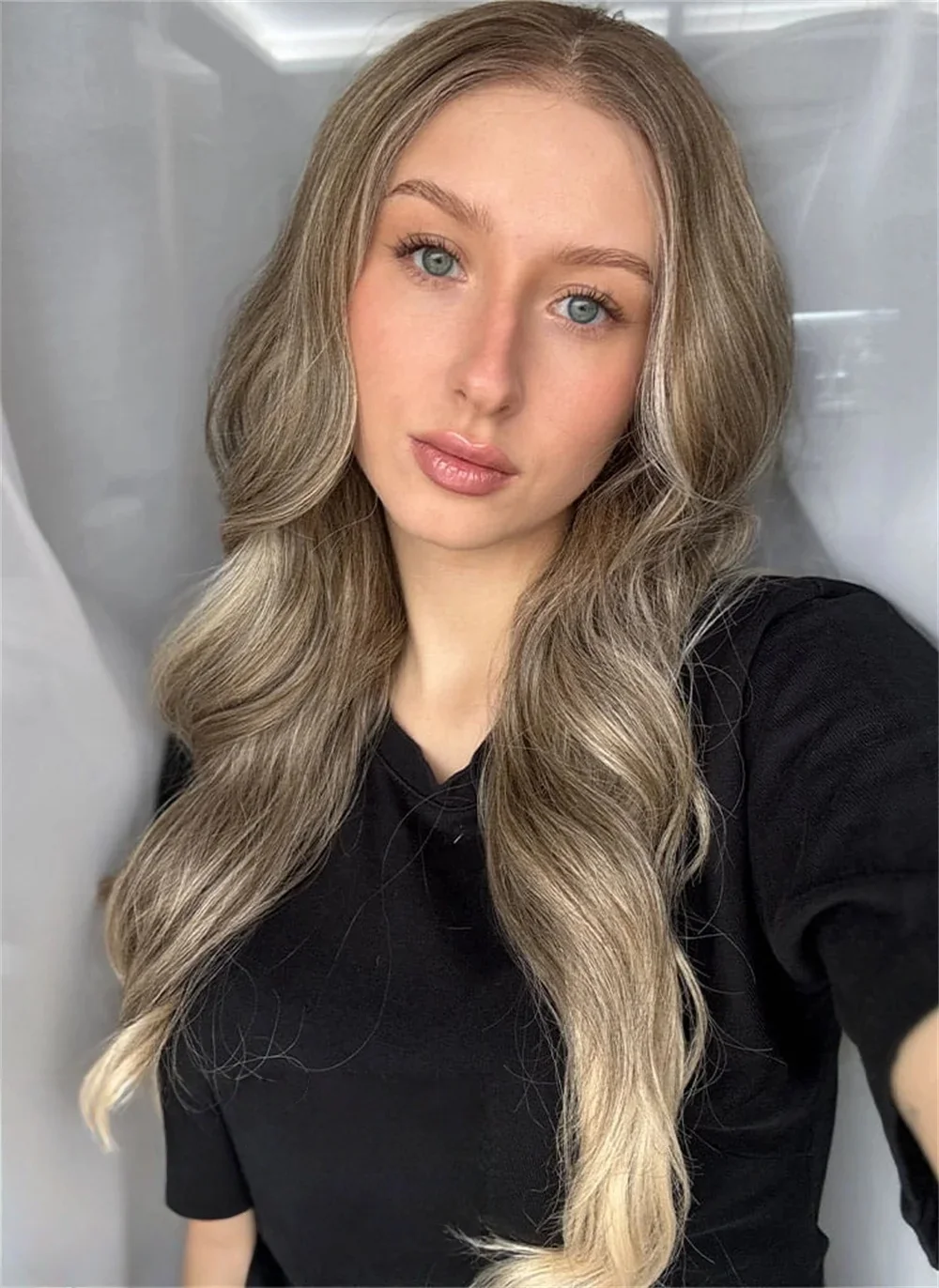 Soft Ombre Blond Wave Hair 150 density and 13×4 100%human hair wig lace front wig, with baby hair pre plucked
Soft Ombre Blond Wave Hair 150 density and 13×4 100%human hair wig lace front wig, with baby hair pre plucked