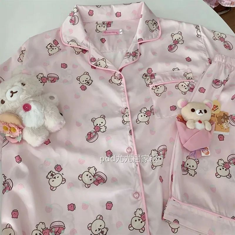 Kawaii Rilakkumas Pajama Women Spring Autumn Long Sleeved Pants Real Silk Cartoon Cute Y2K Girl Home Clothing Set Birthday Gifts
Kawaii Rilakkumas Pajama Women Spring Autumn Long Sleeved Pants Real Silk Cartoon Cute Y2K Girl Home Clothing Set Birthday Gifts