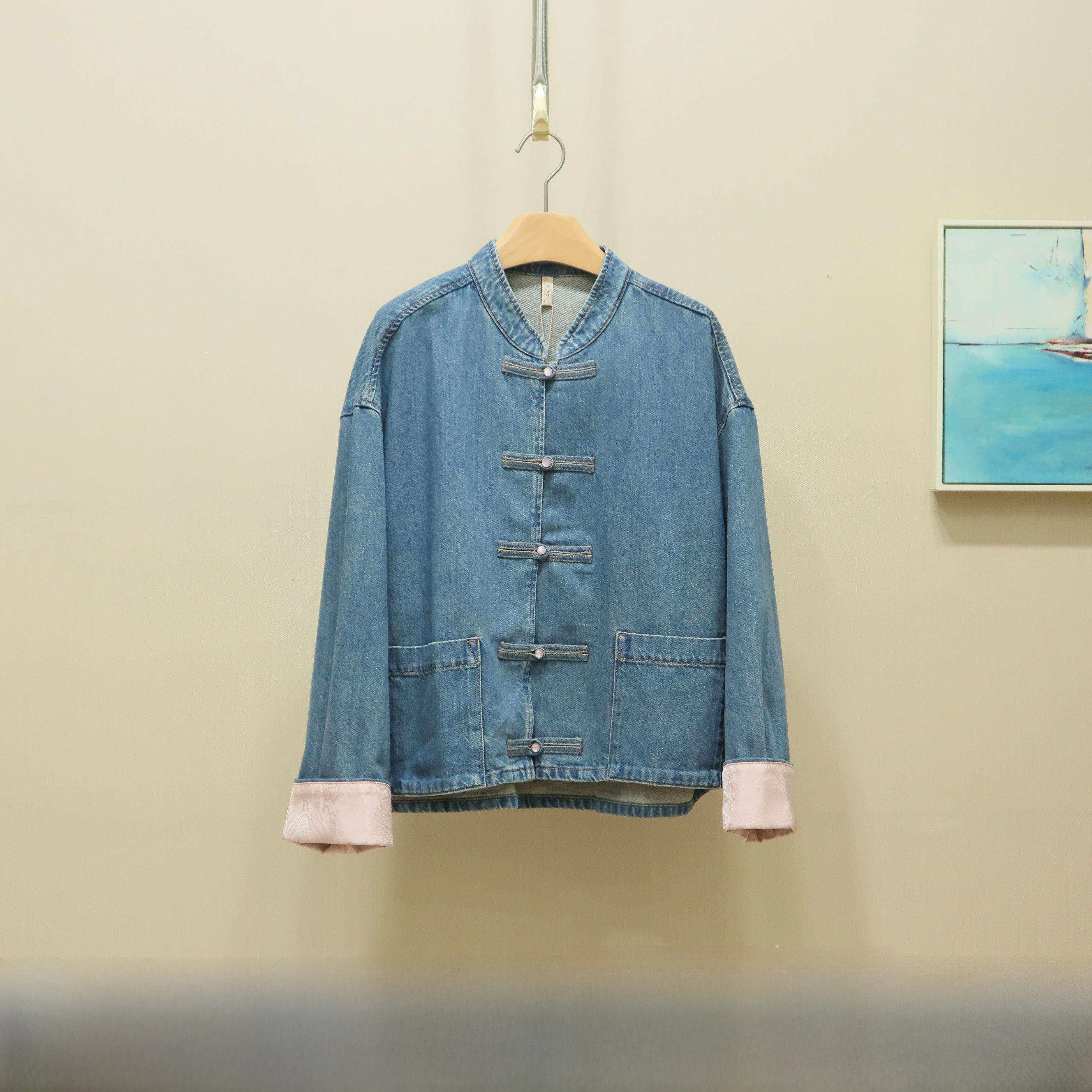 Ele Chinese Sle Denim Jaet Spring New Arrival Women's Loose Fit Cotton Long Sve Button up Stand Collar Color
Ele Chinese Sle Denim Jaet Spring New Arrival Women's Loose Fit Cotton Long Sve Button up Stand Collar Color
