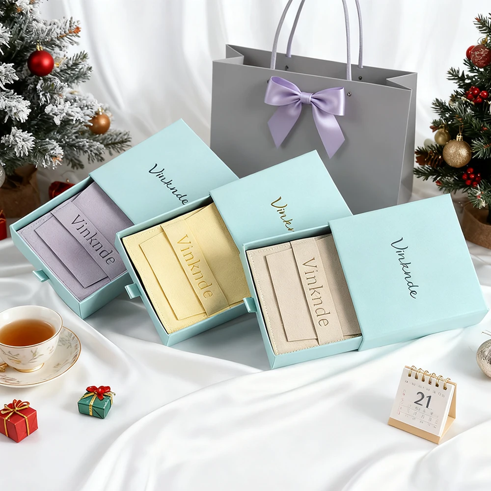 Custom Logo 9x9x3.2cm Luxury Drawer Jewellery Packaging Drawer Box Travel Gift Boxes Ring Earring Bracelet Necklace Jewelry Bag
Custom Logo 9x9x3.2cm Luxury Drawer Jewellery Packaging Drawer Box Travel Gift Boxes Ring Earring Bracelet Necklace Jewelry Bag