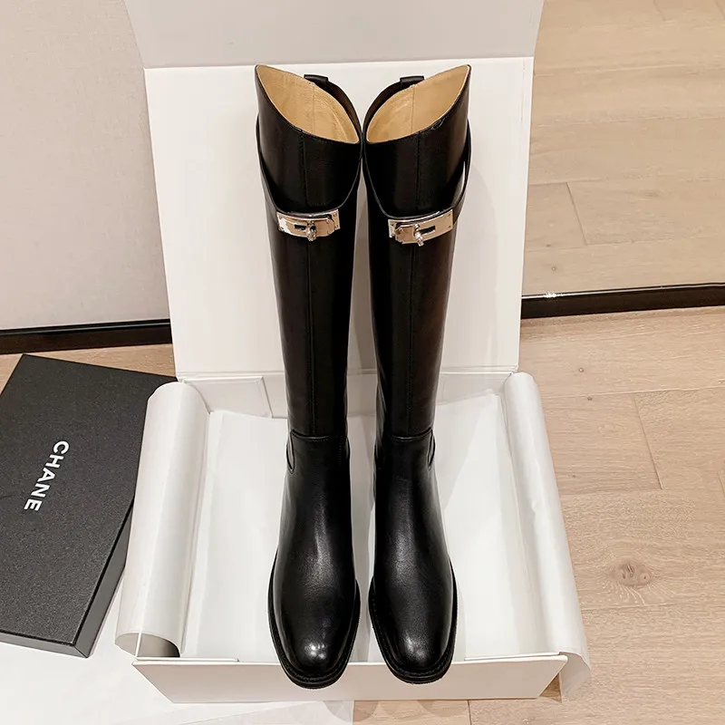 MKKHOU Fashion Knee Length Boots Women's New High Quality Genuine Leather Round Head Lock Buckle Straight Leg Modern Long Boots
MKKHOU Fashion Knee Length Boots Women's New High Quality Genuine Leather Round Head Lock Buckle Straight Leg Modern Long Boots
