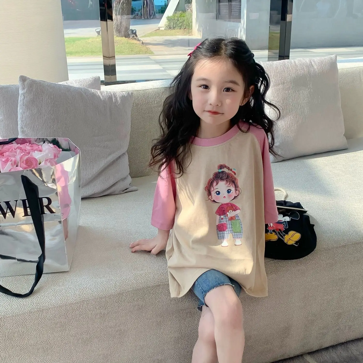 2023 Summer New Loose Princess Style Half Sleeve Shirt Bottoming Shirt Girls' Printed T-shirt
2023 Summer New Loose Princess Style Half Sleeve Shirt Bottoming Shirt Girls' Printed T-shirt