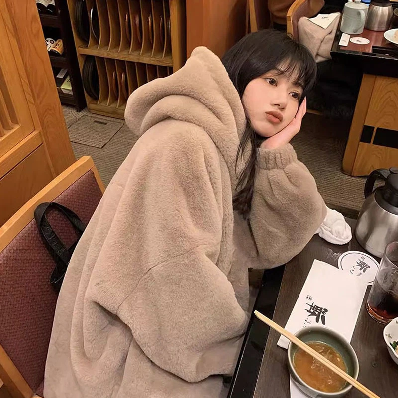 Autumn Winter Thickened Fleece Lamb Fur Jacket Women's Cotton Padded Loose Fluffy Warm Cotton Coat with Hood Soft Plush Outer...
Autumn Winter Thickened Fleece Lamb Fur Jacket Women's Cotton Padded Loose Fluffy Warm Cotton Coat with Hood Soft Plush Outer...